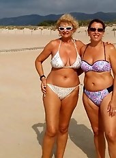 Randy older sluts are playing themselves