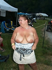 Staggering mature MILF on porno gallery