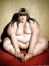 Mature housewife in xxx gallery